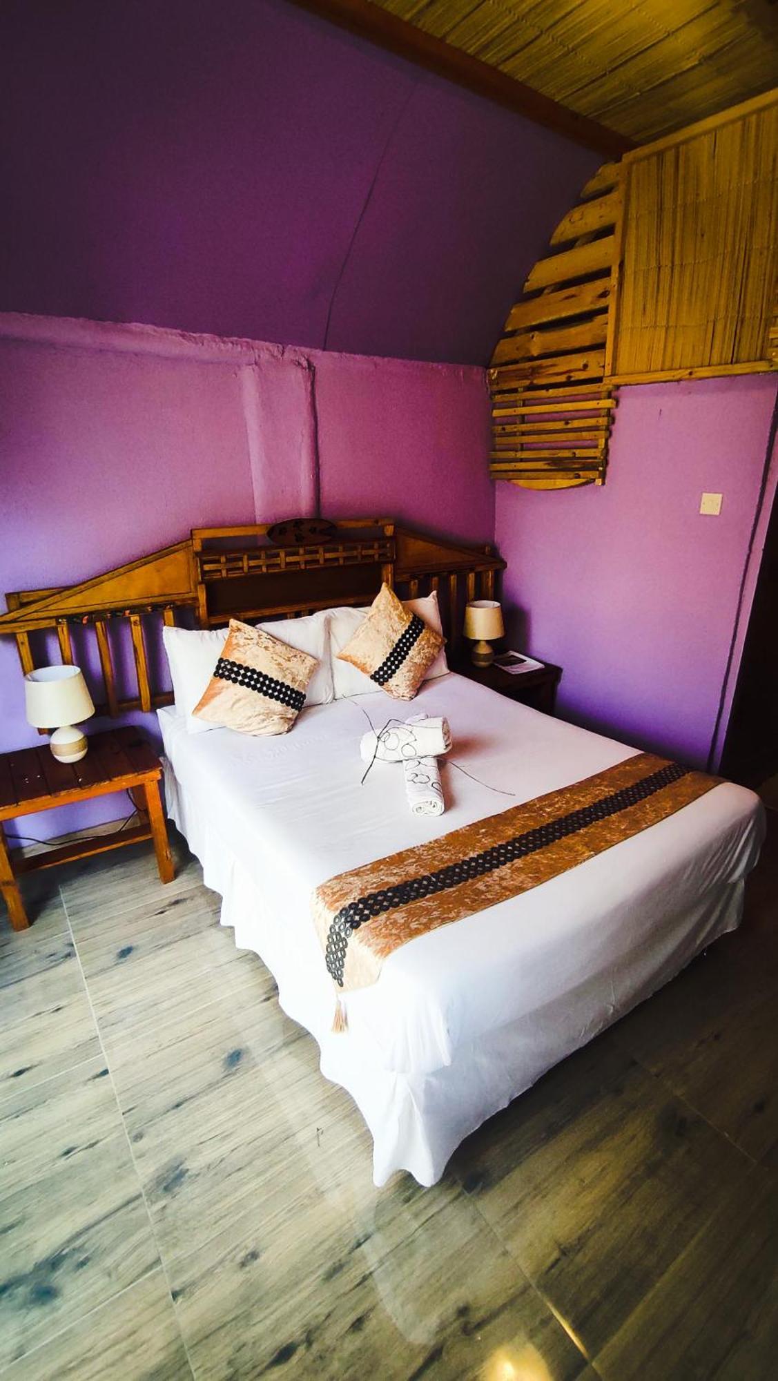 Elephant Trail Guesthouse And Backpackers Kasane Cameră foto